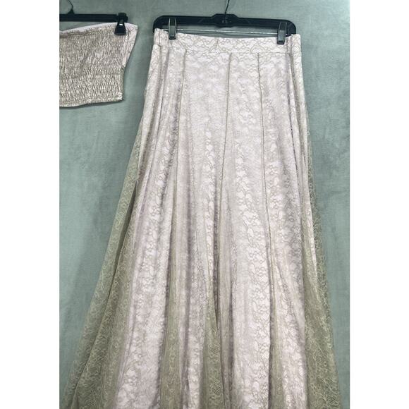 Free People Shape of You Skirt Set Size Medium Lace Top Hips Lo Skirt - Picture 9 of 15